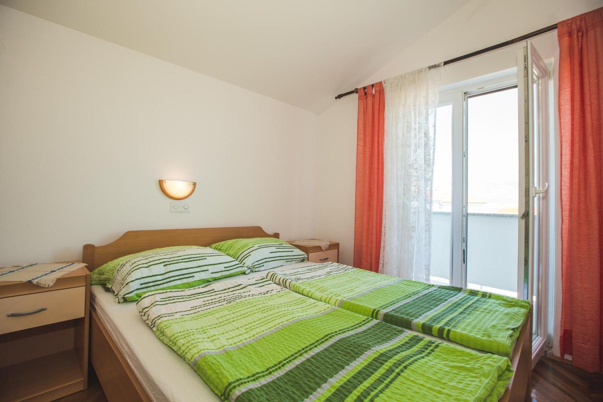 Guesthouse Marija โลปาร์ ภายนอก รูปภาพ