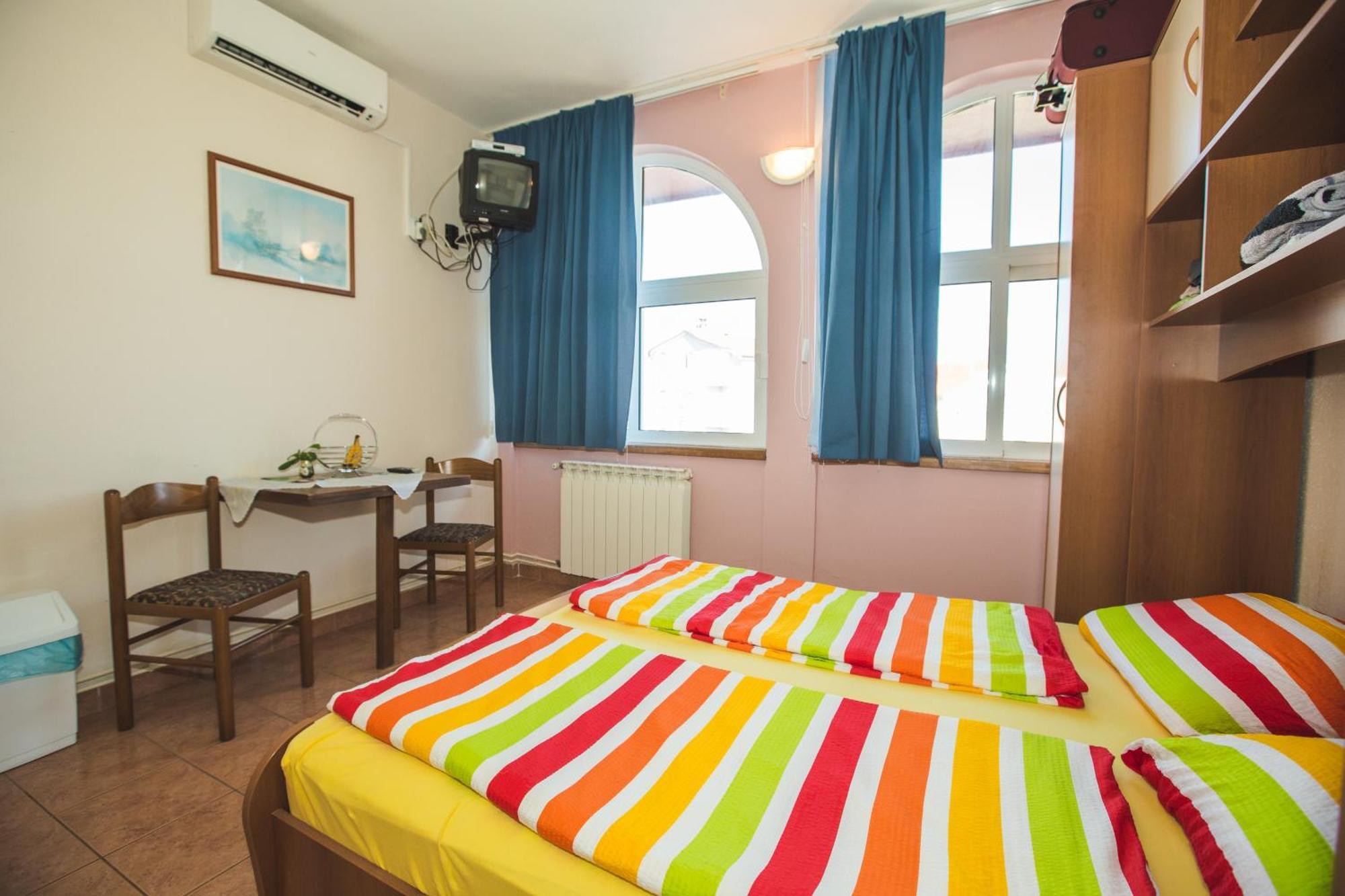 Guesthouse Marija โลปาร์ ภายนอก รูปภาพ